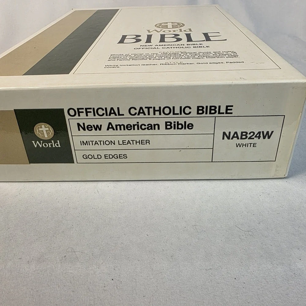 New American Bible Catholic Family Ed. White Padded Gold Edges NEW In‎ Box 1977